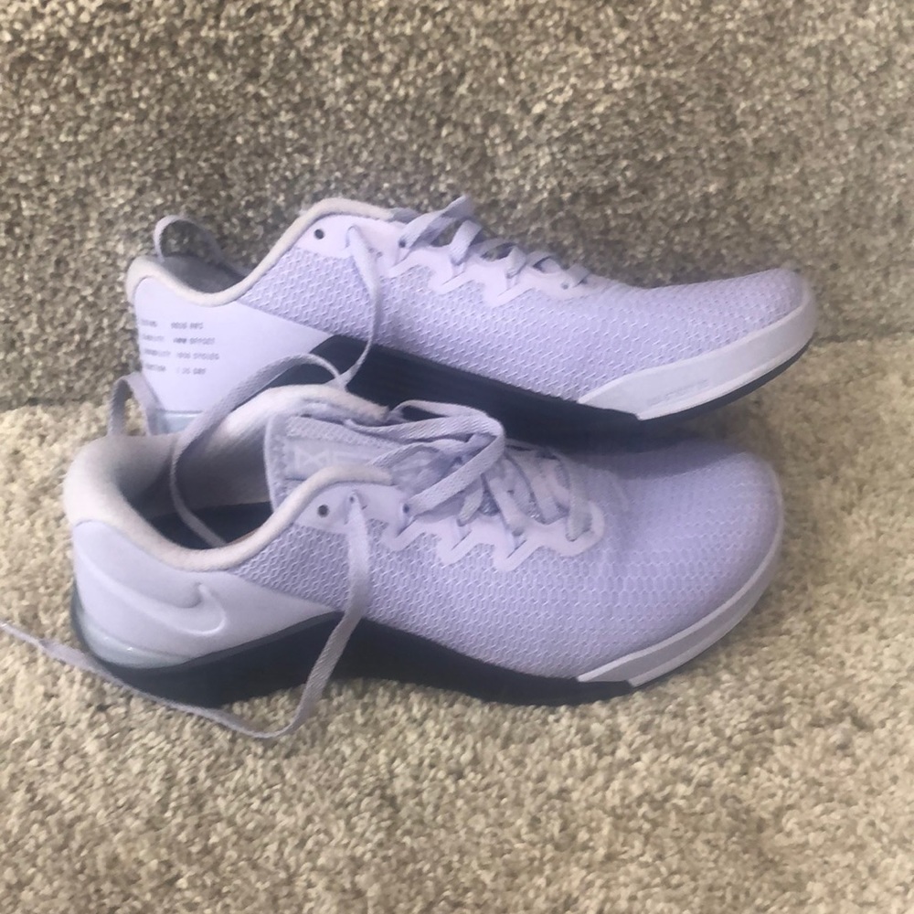 Nike tennis shoes